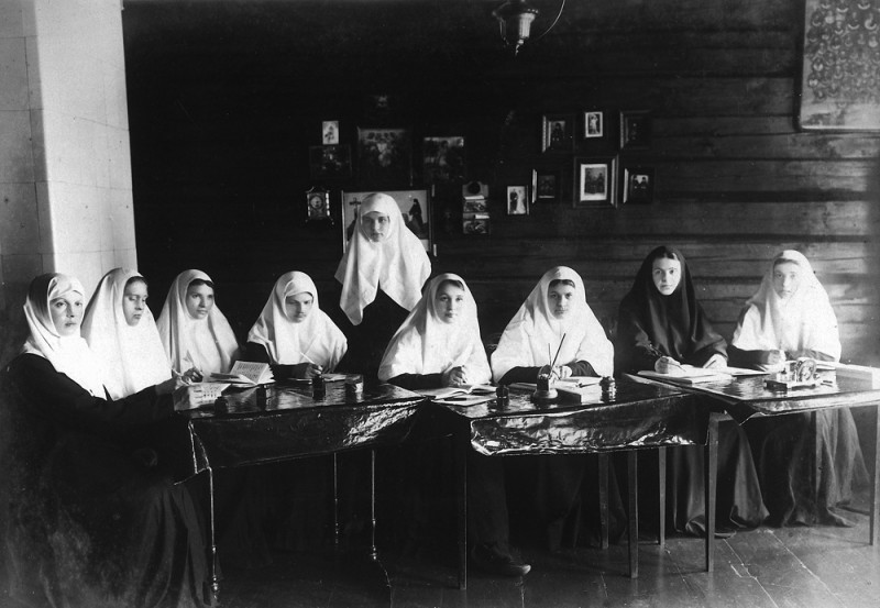 Труды сестер синодичного послушания в Серафимо-Дивеевском монастыре
