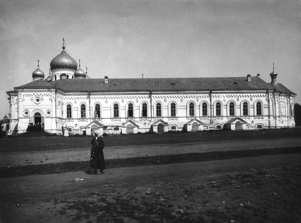 The trapeza building of Diveyevo Monastery.