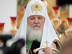 Патриарх Кирилл: Решить проблему непонимания церковнославянского языка без литургической реформы