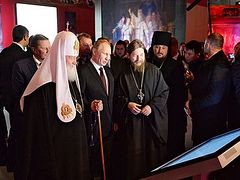 Патриарх Кирилл возглавил церемонию открытия выставки «Православная Русь»