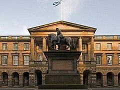Шотландия находится в шаге от однополых 