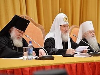  Возможность взаимодействия со СМИ в бесспорных вопросах должна быть предоставлена каждому настоятелю, - Патриарх Кирилл