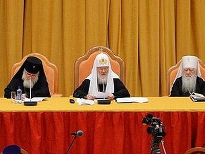 Патриарх Кирилл: Мы не можем своим молчанием как бы поддерживать губительную для человеческих душ позицию политиков