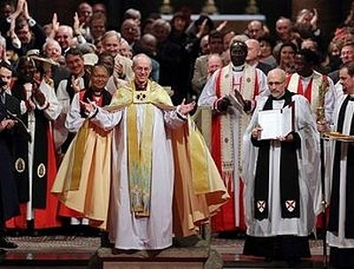 Англиканские епископы борятся за признание однополых браков нормой