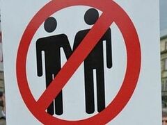 80% россиян не приемлют однополые отношения