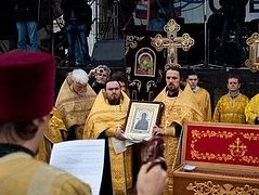Тысячи людей молились в Севастополе перед иконой «Умягчение злых сердец»