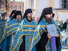 Наместник Александро-Невской Лавры: Будем совершать молитвенные стояния у Благовещенской церкви, пока ее не вернут