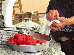 Why do greeks dye eggs red for Easter?