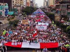 Десятки тысяч перуанцев вышли на демонстрацию против однополых «браков»