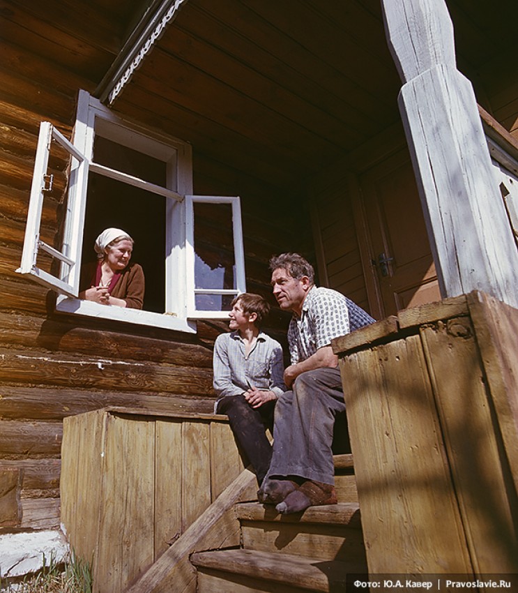 В. Белов с женой и сыном. 1970 год.