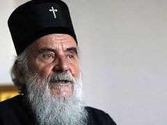 Serbian patriarch visits Albania, nationalists protest