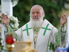 Patriarch Kirill: “We are praying for the Ukraine. This is a great sorrow for us”