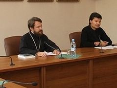 Metropolitan Hilarion Meets With a Group of Pilgrims From Colombia