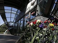 В Москве почтили память погибших 40 дней назад при аварии в метро