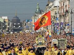 Многотысячный крестный ход пройдет в Петербурге