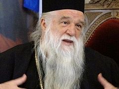Митрополит Калавритский Амвросий: Мы должны защищать святое Православие!