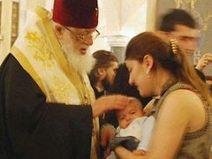 Крестниками Патриарха Грузии станут еще 621 младенцев