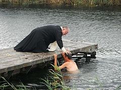 Крещение в полевых условиях приняли 300 российских военных