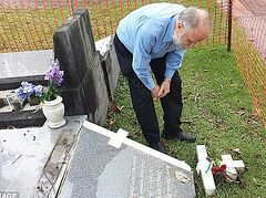 Более 70 русских могил разрушены на православном кладбище в Австралии (ФОТО)