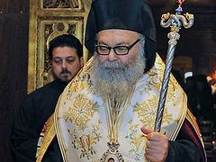 Syrian patriarch: To help Christians, stop flow of weapons