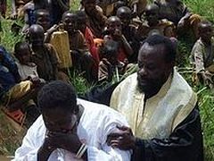 В Руанде 126 человек приняли святое крещение