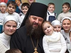 Ukrainian Orthodox Bishop calls on his Flock not to Surrender their Children to the Satanists