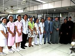 Православные Таиланда передали онкобольным детям подарки и деньги