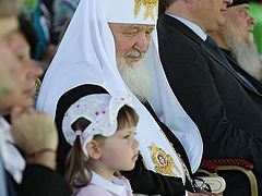 Святейший Патриарх Кирилл посетил традиционный детский праздник в Переделкино