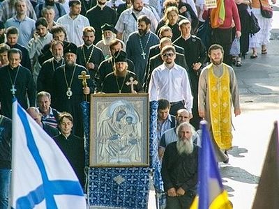 Крестные ходы в Молдавии - вокруг всей страны и в виде крестного знамения