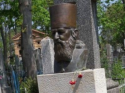 В Кишиневе осквернили могилу о. Михаила Чакира, выдающегося просветителя