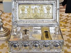 Relics from Simonopetra Monastery are visiting Romania