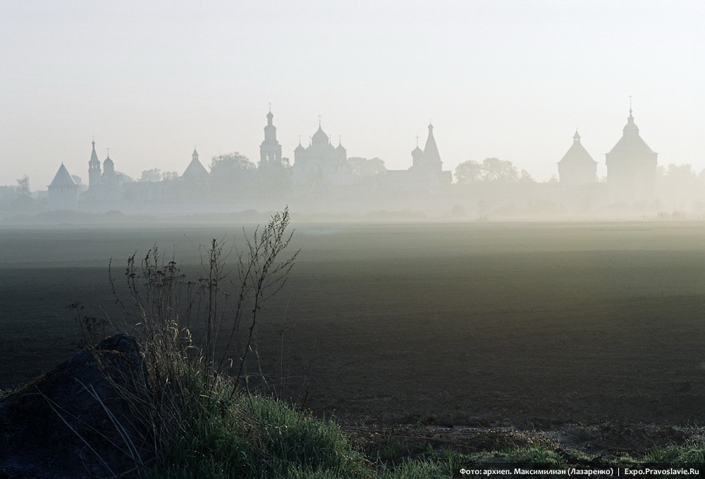 Спасо-Прилуцкий-монастырь.Туман