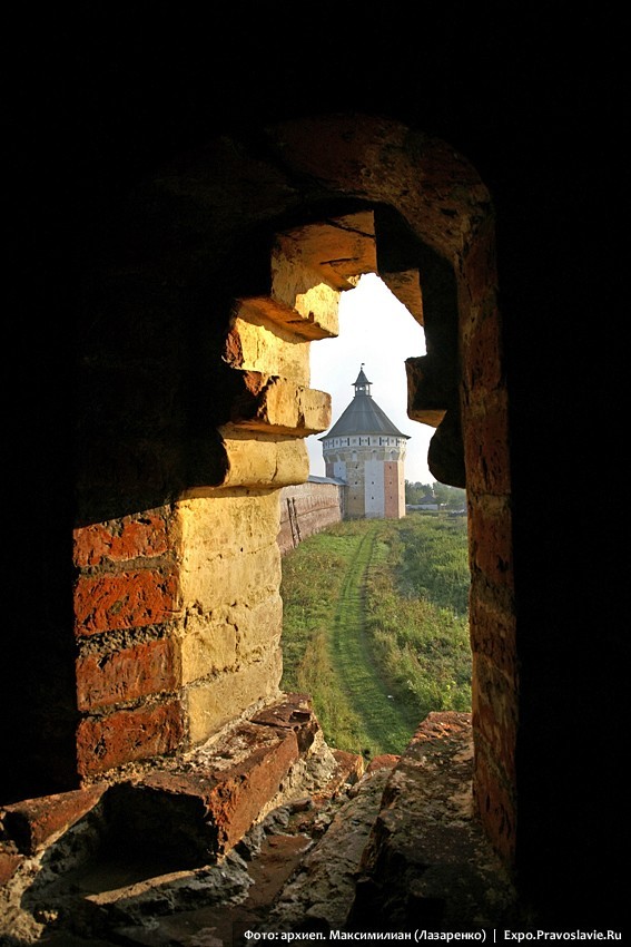 Вид с башни Прилуцкого монастыря
