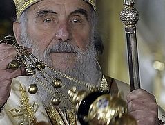 Serbian Patriarch urges Poroshenko to stop the seizure of Orthodox shrines