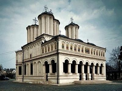 Румынские священники и сотрудники епархий должны будут подписывать «Акт о честности и верности» Церкви