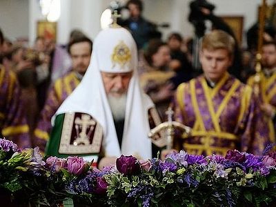 Patriarch Kirill: We must learn to carry the cross