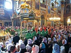 Bishop Nicholas and the Synod Youth Choir of the Russian Church Abroad Participate in Feast-Day Celebrations of St Job of Pochaev
