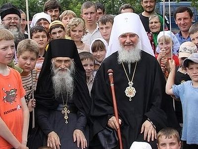 Молитва монахов еще не раз спасет Россию