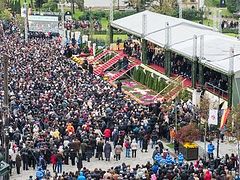15,000 believers present at Divine Liturgy on the Feast of Saint Paraskeva of Iași