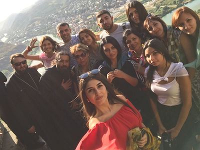 Паломничество ассирийской молодежи