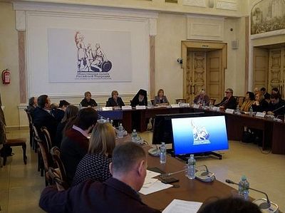 В Общественной палате обсудили духовно-нравственные аспекты реализации Концепции преподавания русского языка и литературы