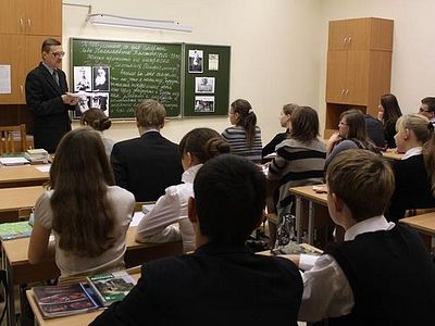 Общество русской словесности проведет в школах встречи писателей с детьми
