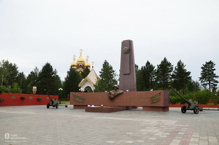 Памятник погибшим в ВОВ в Ноябрьске