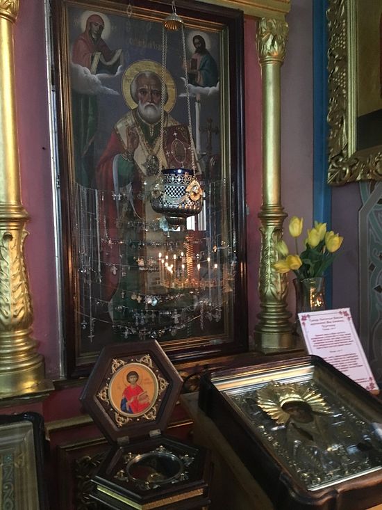 Чудесная икона святителя Николая Чудотворца, образ которого проявился на стекле киота
