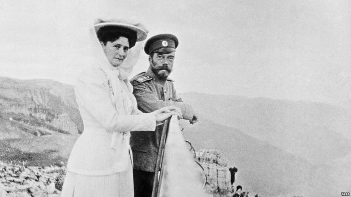 Nikolai II and Empress Alexandra Fedorovna