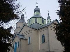 На Тернопольщине верующие УПЦ отстояли право пользоваться своим храмом в суде