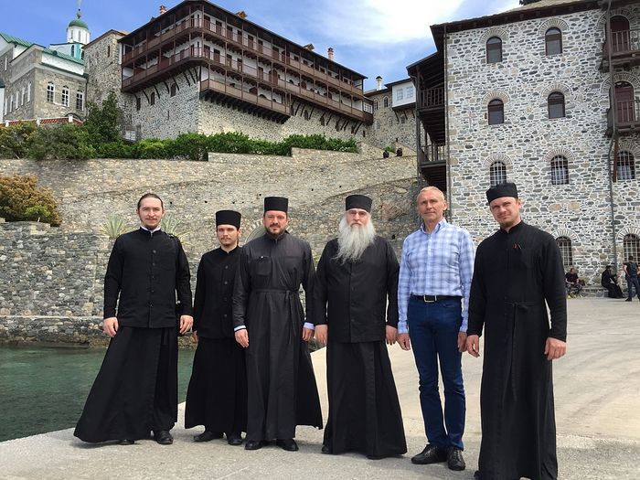 Саратовские паломники в Русском на Афоне Пантелеимоновом монастыре