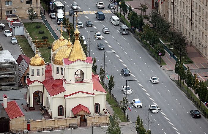 Церковь Архангела Михаила на проспекте Ахмата Кадырова в Грозном. Фото: ТАСС/Сергей Фадеичев