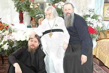 Archimandrite John (Krestiankin) and Hieromonk Tikhon (Shevkunov). Photo: Pravoslavie.ru