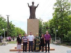 Monument to St. Nicholas replaces Lenin in Odessa Province